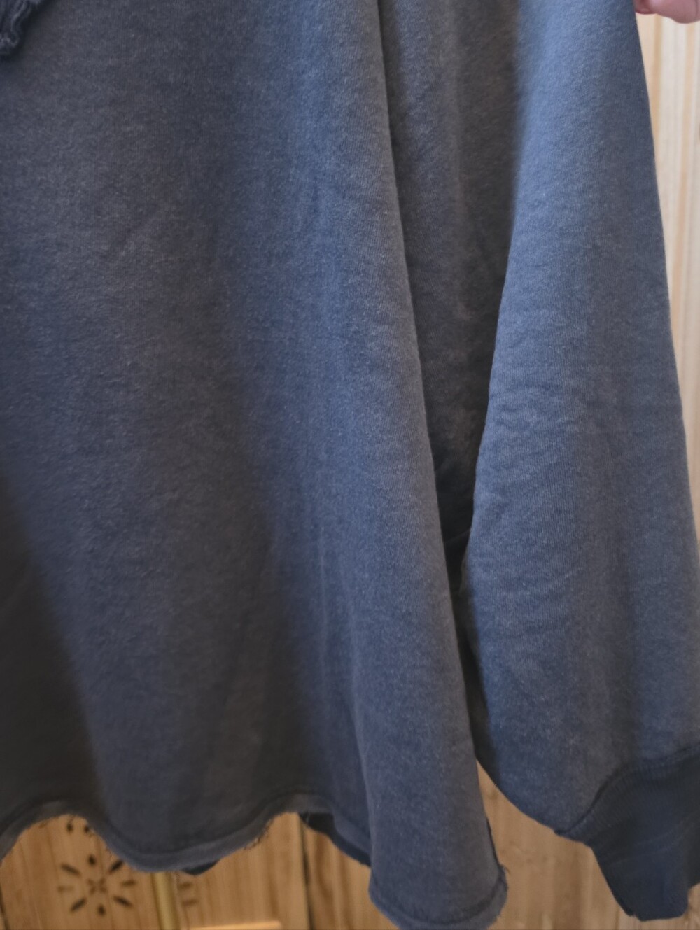 NWOT We The Free Venice V-Neck Sweatshirt in Navy - Picture 5 of 9